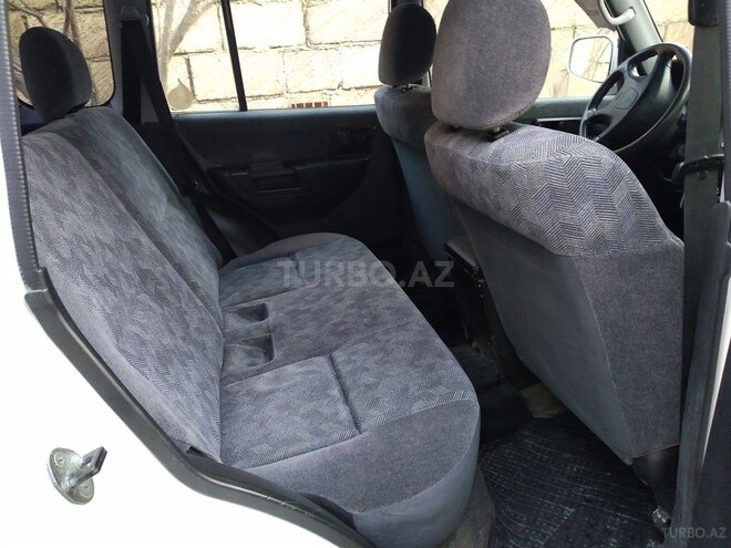 Mitsubishi Pajero io 2001, 950,000 km - 2.0 л - Sumqayıt