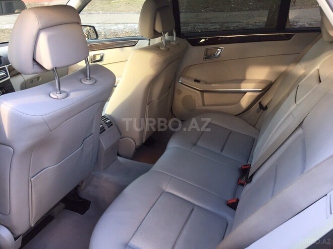 Mercedes E 220 2011, 98,000 km - 2.2 l - Bakı