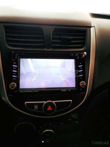 Hyundai Accent 2011, 2,000,000 km - 1.4 l - Bakı