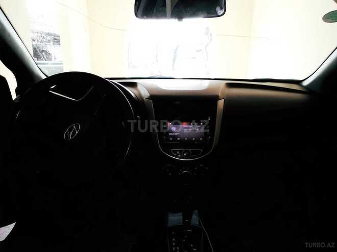 Hyundai Accent 2011, 2,000,000 km - 1.4 l - Bakı