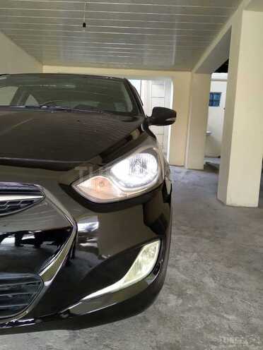 Hyundai Accent 2011, 2,000,000 km - 1.4 l - Bakı