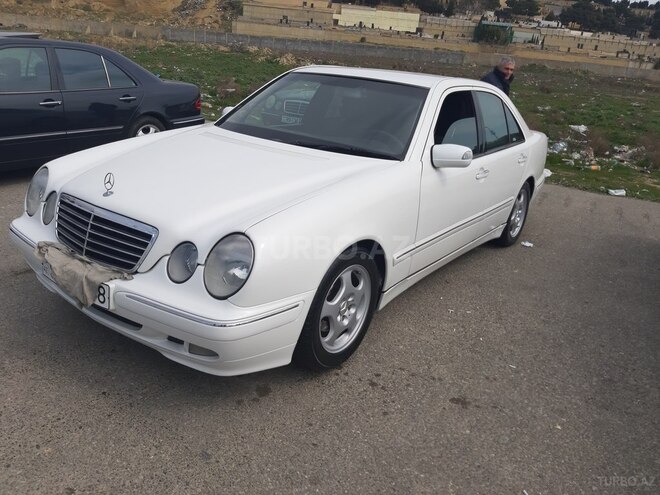 Mercedes E 240 2001, 218,000 km - 2.6 l - Bakı