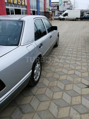 Mercedes E 200 1993, 644,956 km - 2.0 l - Masallı