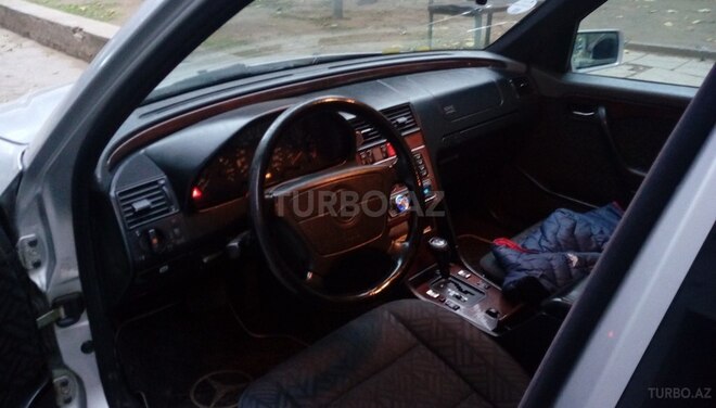 Mercedes C 200 1995, 389,000 km - 2.0 л - Bakı