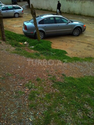 Volkswagen Passat 2002, 200 km - 1.8 l - Bakı