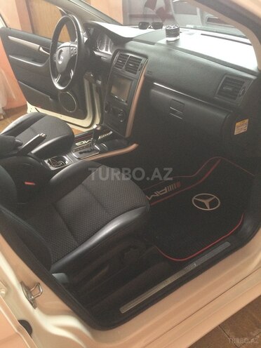 Mercedes B 180 2010, 49,000 km - 1.8 l - Bakı