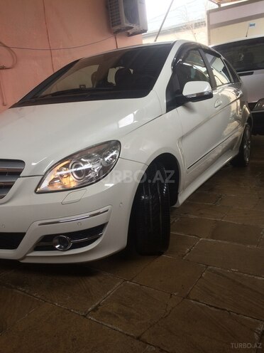 Mercedes B 180 2010, 49,000 km - 1.8 l - Bakı