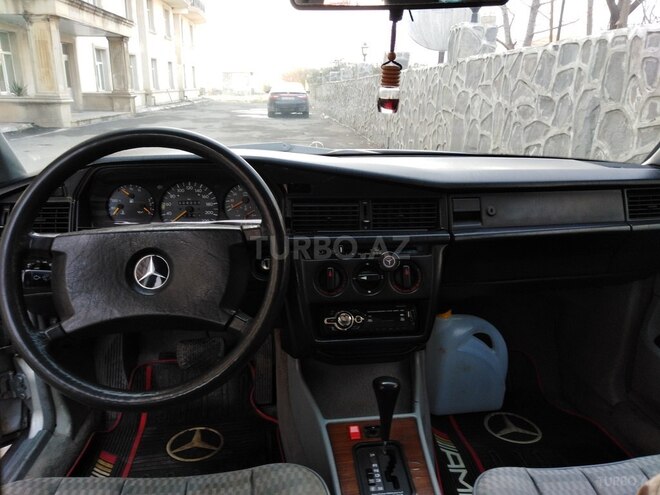 Mercedes 190 1990, 280,000 km - 2.0 л - Qəbələ