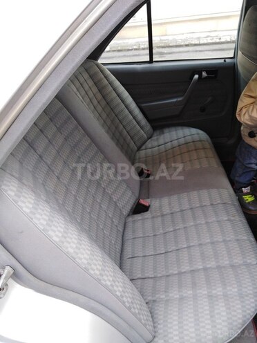 Mercedes 190 1990, 280,000 km - 2.0 л - Qəbələ
