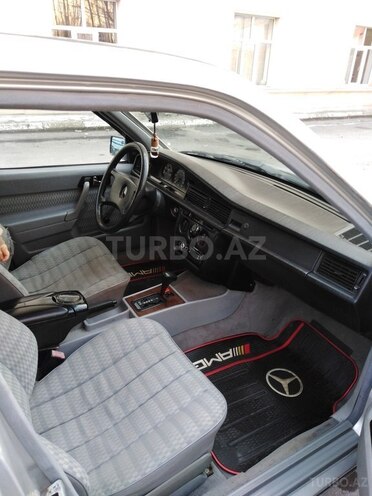 Mercedes 190 1990, 280,000 km - 2.0 л - Qəbələ