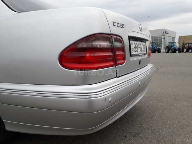 Mercedes E 220 2000, 298 km - 2.2 l - Gəncə