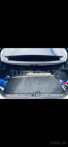 Mercedes E 220 2001, 368 km - 2.2 l - Bakı