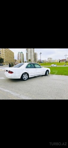 Mercedes E 220 2001, 368 km - 2.2 l - Bakı