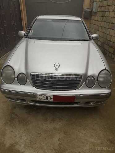 Mercedes E 220 2001, 320,954 km - 2.2 l - Bakı