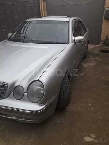 Mercedes E 220 2001, 320,954 km - 2.2 l - Bakı