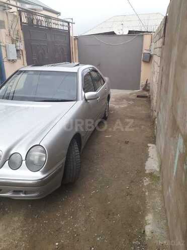 Mercedes E 220 2001, 320,954 km - 2.2 l - Bakı