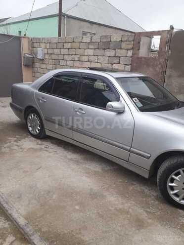 Mercedes E 220 2001, 320,954 km - 2.2 l - Bakı