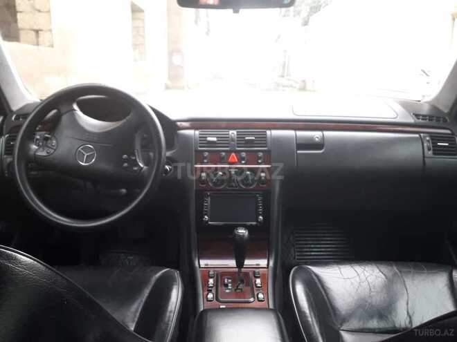Mercedes E 220 2001, 320,954 km - 2.2 l - Bakı