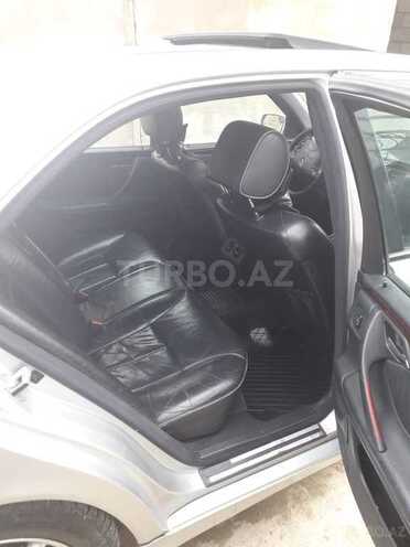 Mercedes E 220 2001, 320,954 km - 2.2 l - Bakı