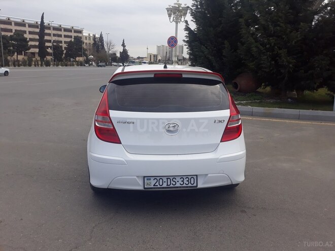 Hyundai i30 2011, 215,000 km - 1.6 л - Gəncə