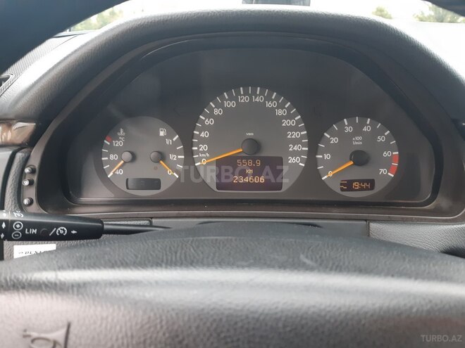 Mercedes E 280 2001, 234,000 km - 2.8 l - Ağdaş