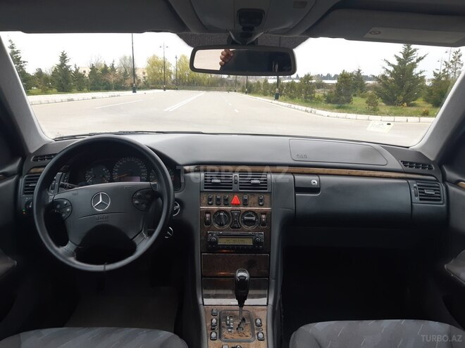 Mercedes E 280 2001, 234,000 km - 2.8 l - Ağdaş