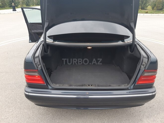 Mercedes E 280 2001, 234,000 km - 2.8 l - Ağdaş