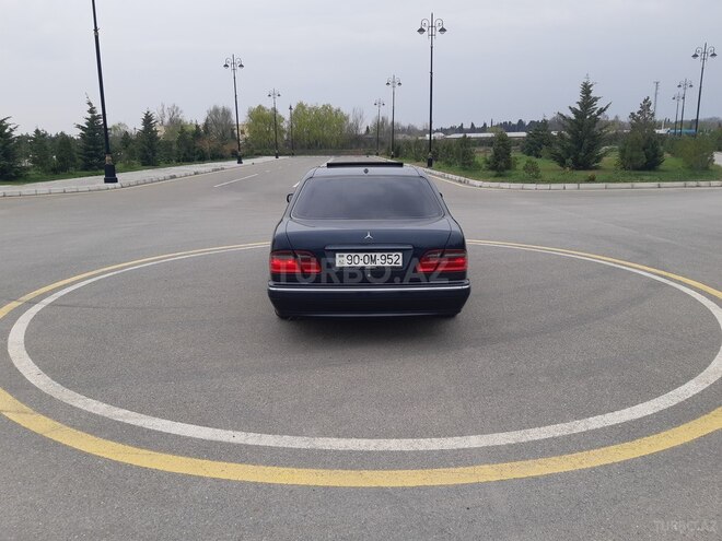 Mercedes E 280 2001, 234,000 km - 2.8 l - Ağdaş