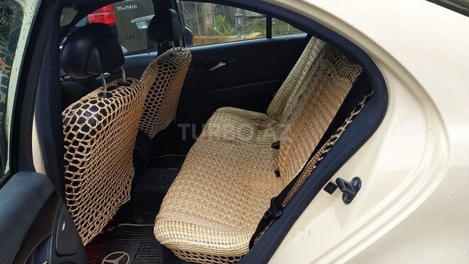 Mercedes E 220 2004, 330,000 km - 2.2 л - Salyan
