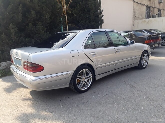 Mercedes E 220 2002, 279,000 km - 2.2 l - Bakı