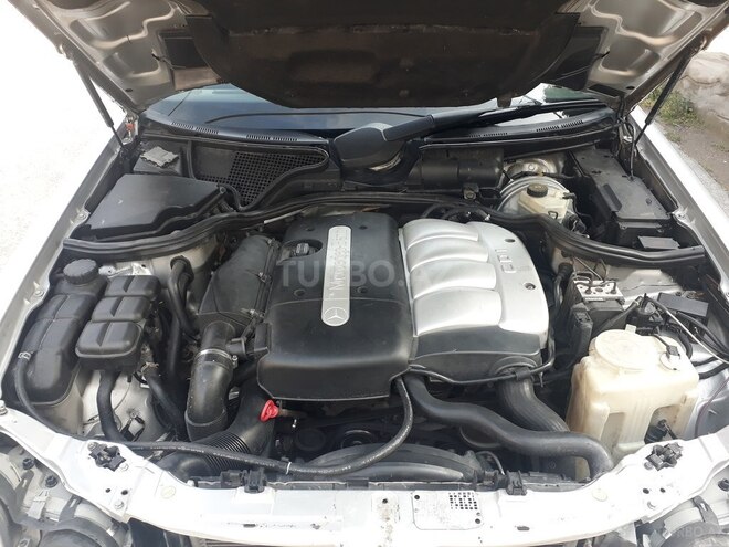 Mercedes E 220 2002, 279,000 km - 2.2 l - Bakı