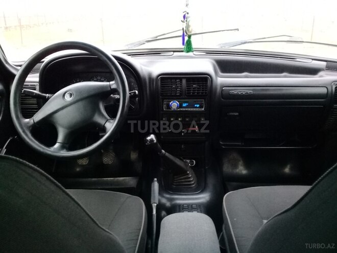 GAZ 31105 2005, 158,274 km - 2.4 l - Quba
