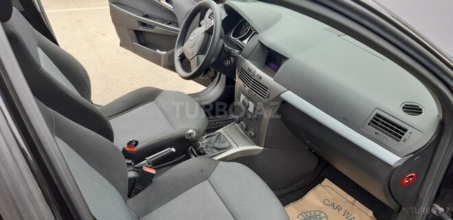 Opel Astra 2006, 219,000 km - 1.3 l - Qazax