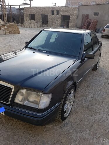 Mercedes E 260 1990, 270,000 km - 3.0 л - Bakı