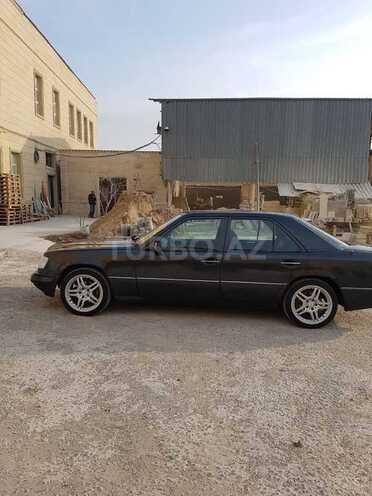 Mercedes E 260 1990, 270,000 km - 3.0 л - Bakı