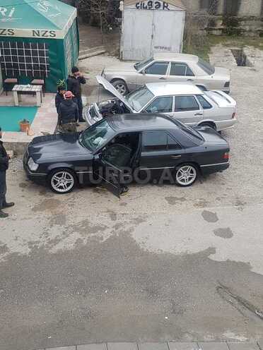 Mercedes E 260 1990, 270,000 km - 3.0 л - Bakı