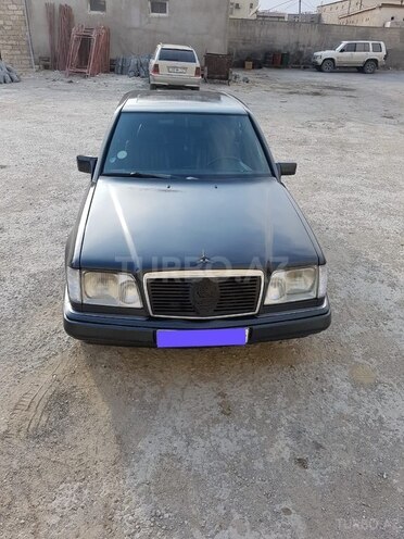 Mercedes E 260 1990, 270,000 km - 3.0 л - Bakı