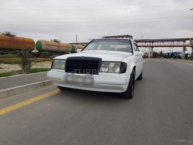 Mercedes E 230 1987, 354,680 km - 2.3 l - Bakı