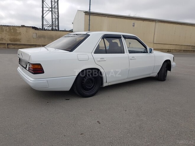 Mercedes E 230 1987, 354,680 km - 2.3 l - Bakı