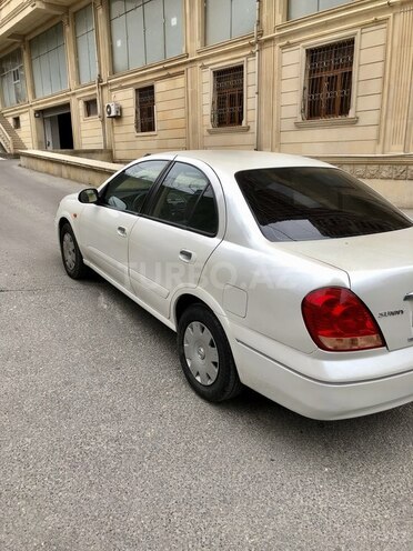 Nissan Sunny 2005, 189,000 km - 1.3 l - Bakı