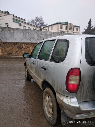 Chevrolet Niva 2005, 512,000 km - 1.7 l - Yardımlı