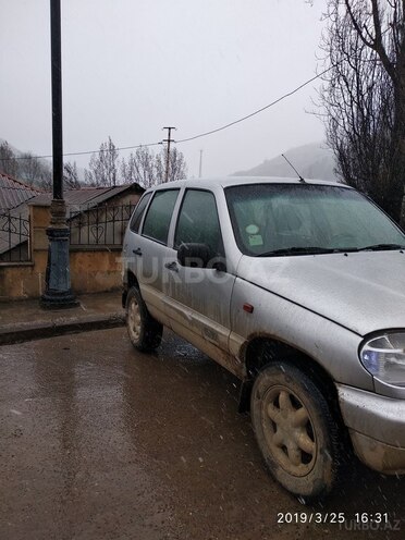 Chevrolet Niva 2005, 512,000 km - 1.7 l - Yardımlı