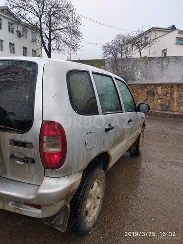 Chevrolet Niva 2005, 512,000 km - 1.7 l - Yardımlı