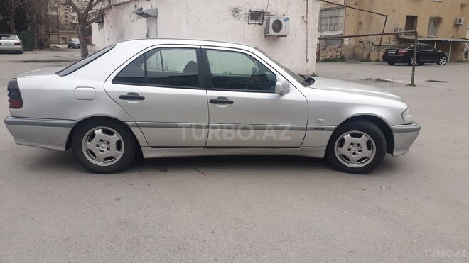 Mercedes C 220 1998, 318,500 km - 2.2 l - Bakı