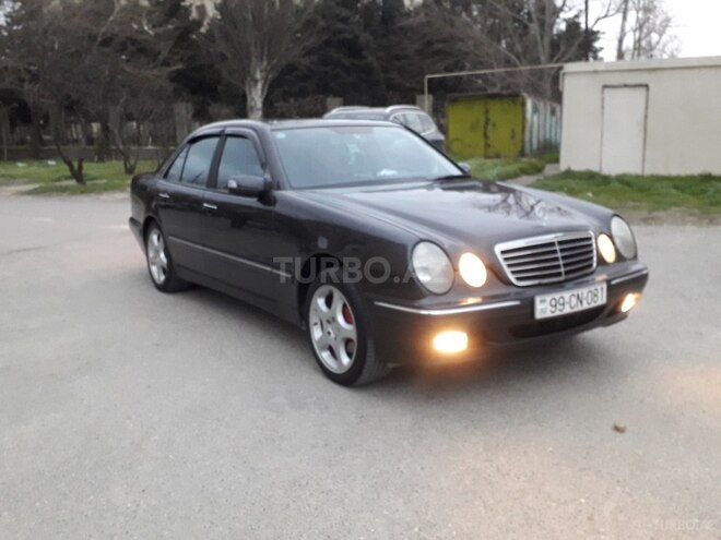 Mercedes E 240 2001, 196,000 km - 2.4 l - Bakı