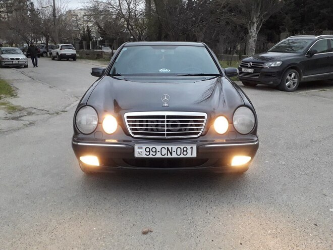 Mercedes E 240 2001, 196,000 km - 2.4 l - Bakı