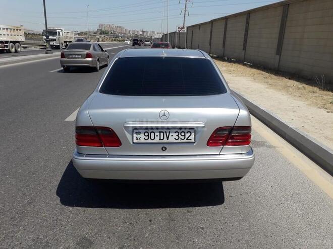 Mercedes E 200 1997, 273,200 km - 2.0 l - Bakı