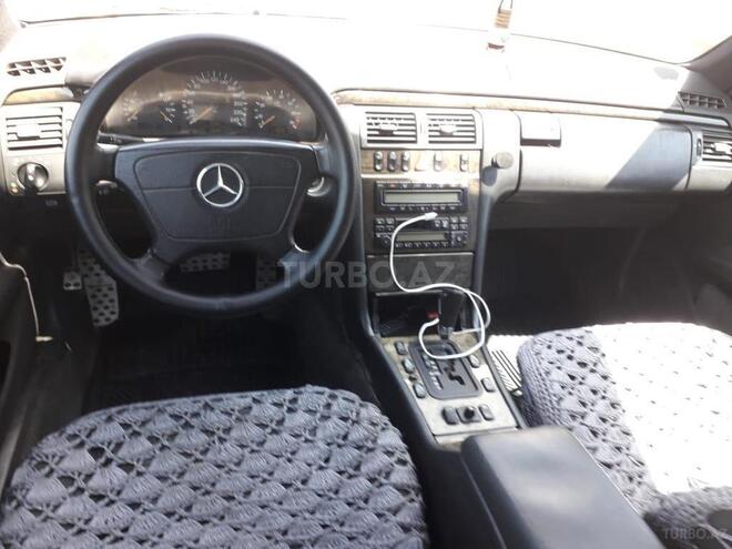 Mercedes E 200 1997, 273,200 km - 2.0 l - Bakı