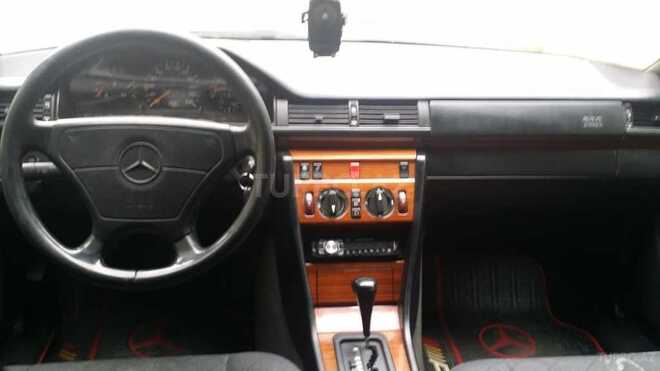 Mercedes E 200 1995, 456,000 km - 2.0 l - Bakı