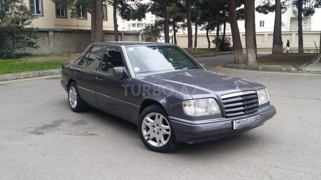 Mercedes E 200 1995, 456,000 km - 2.0 l - Bakı